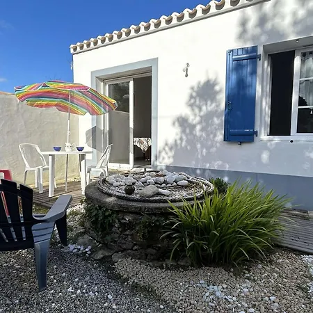 Petite Maison Neuve A 250m De La Avec Jardin Clos, Terrasse Et Parking - L'epine - Fr-1-224b-190