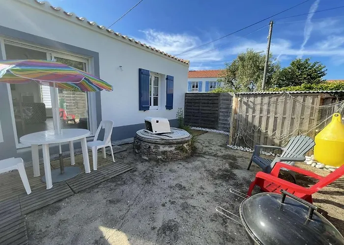 Petite Maison Neuve à 250m De La Avec Jardin Clos, Terrasse Et Parking - - Fr-1-224b-190
