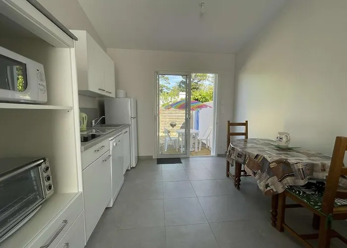 Petite Maison Neuve à 250m De La Avec Jardin Clos, Terrasse Et Parking - - Fr-1-224b-190 L'Epine (Vendee)